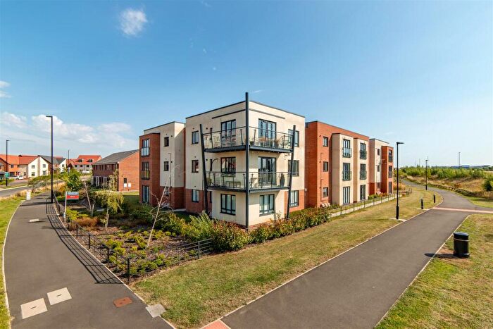 2 Bedroom Apartment For Sale In Daisy Field Way, Great Park, NE13