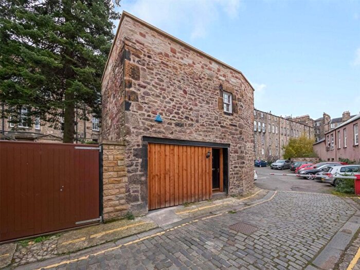 1 Bedroom End Of Terrace House To Rent In Albany Street Lane, Edinburgh, EH1