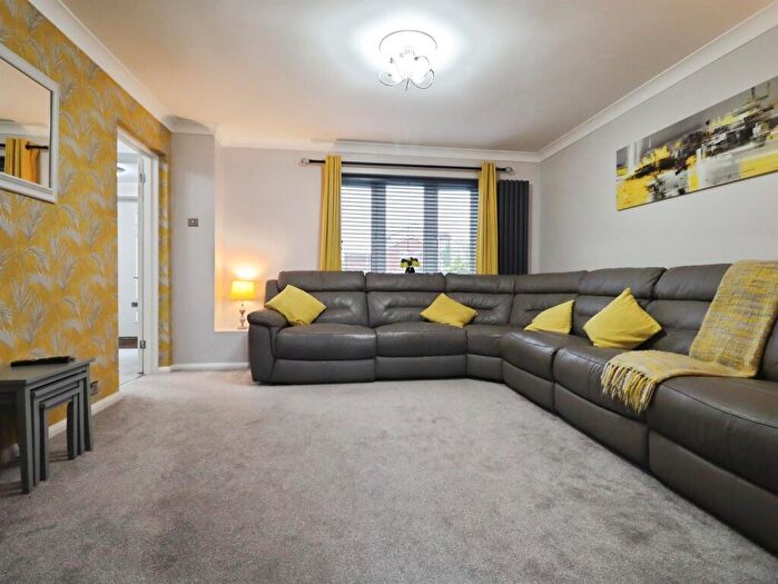4 Bedroom Detached House For Sale In Hawkwood Close, Cardiff, CF5