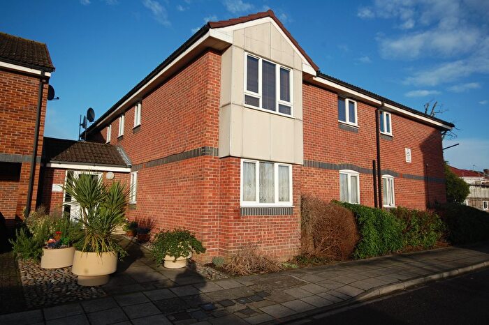 1 Bedroom Flat To Rent In Coraline Close, Southall, UB1