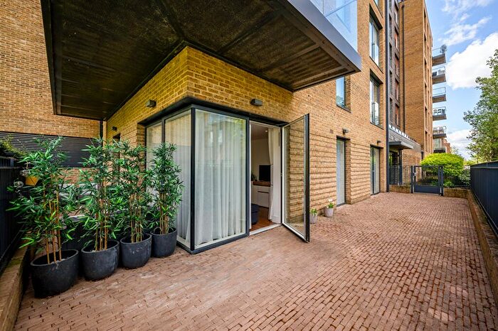 2 Bedroom Flat For Sale In Wallace Court, Kidbrooke Village, London, SE3