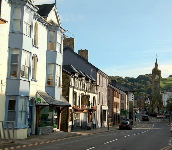 2 Bedroom Flat To Rent In Penrallt Street, Machynlleth, SY20