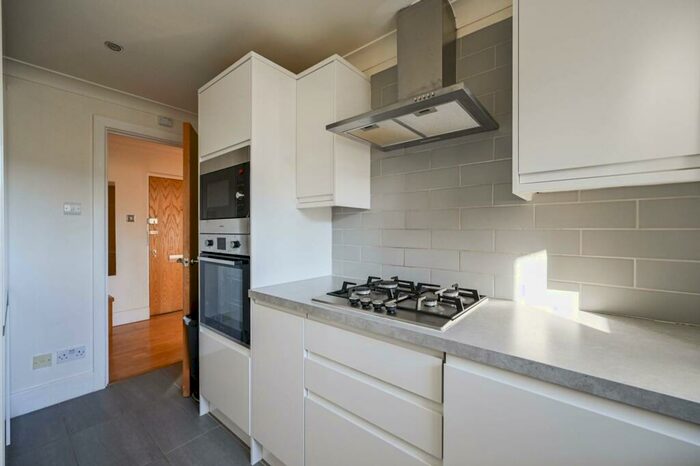 1 Bedroom Flat To Rent In Narrow Street, Limehouse, London, E14