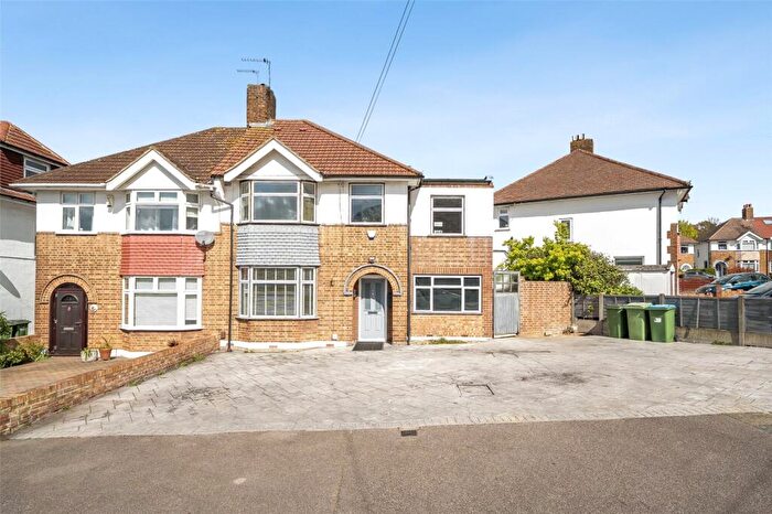 4 Bedroom House For Sale In Dumbreck Road, London, SE9