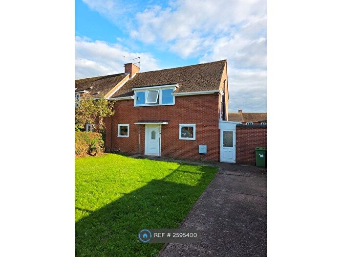 3 Bedroom Semi-detached House To Rent In Seabrook Avenue, Exeter, EX2