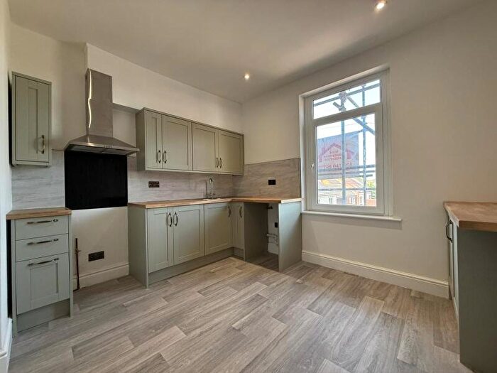 2 Bedroom Flat To Rent In Church Street, Church Street, Doncaster, DN12