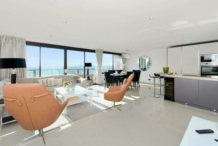 2 Bedroom Apartment To Rent In Cresta House, Finchley Road, Swiss Cottage, NW3