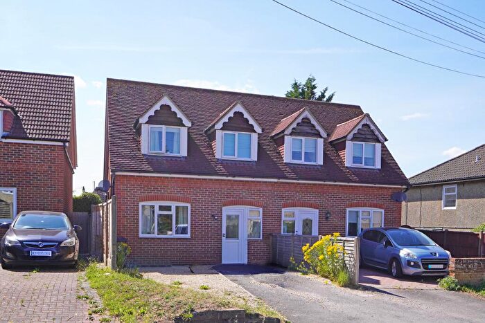 3 Bedroom Semi Detached House For Sale In Turnpike Road, Highworth, SN6