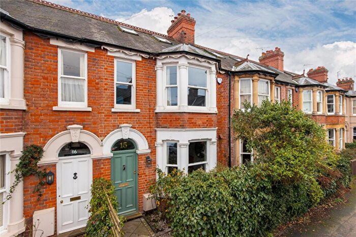 4 Bedroom Terraced House For Sale In Eltisley Avenue, Cambridge, Cambridgeshire, CB3