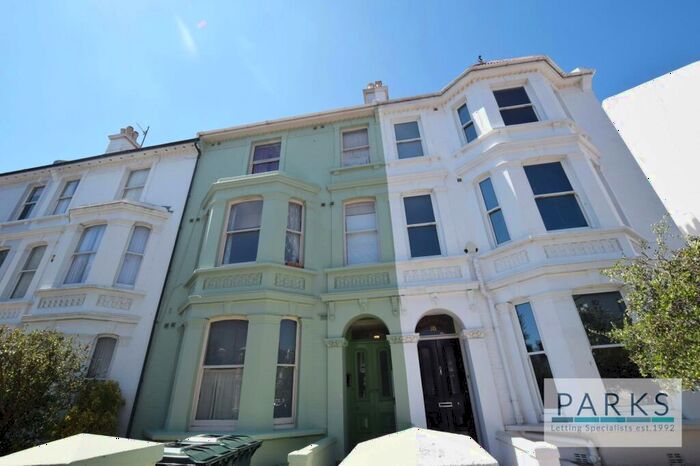Apartment To Rent In Westbourne Villas, Hove, East Sussex, BN3