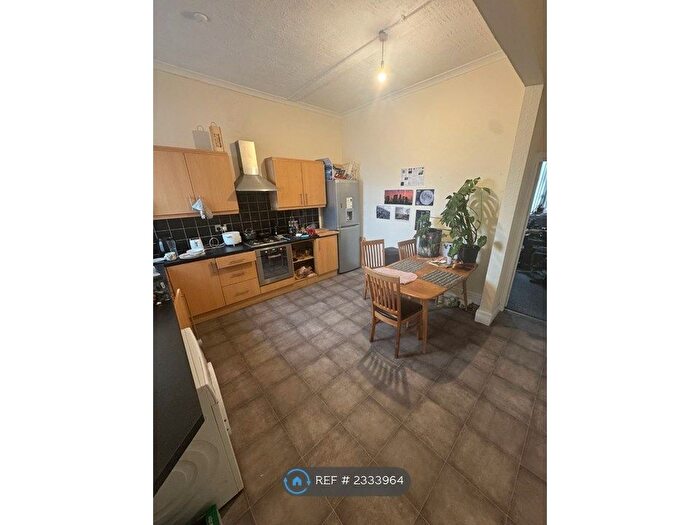 2 Bedroom Flat To Rent In High Street, Birmingham, B14