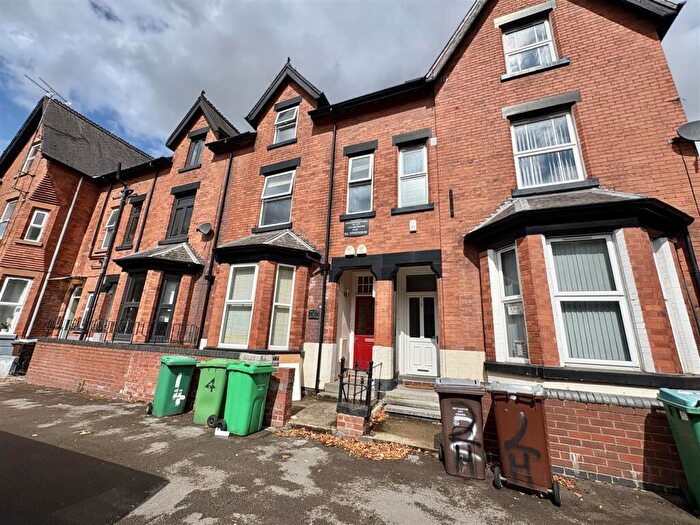 5 Bedroom Flat To Rent In Hope Drive, The Park, Nottingham, NG7