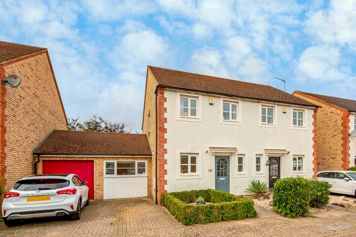 2 Bedroom Semi-Detached House To Rent In Dunlin Court, Bicester OX26