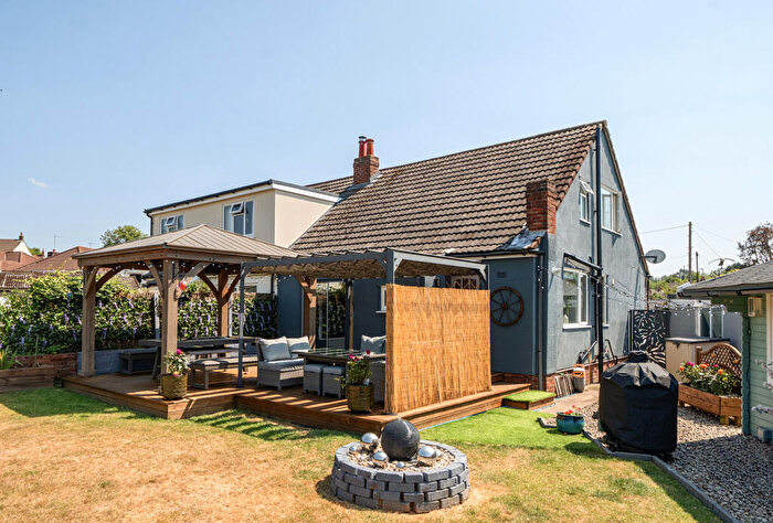 3 Bedroom Bungalow For Sale In Heath Gardens, Coalpit Heath, South Gloucestershire, BS36