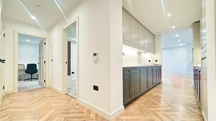 2 Bedroom Apartment To Rent In Heritage Walk, Kingston Upon Thames, Surrey, KT1