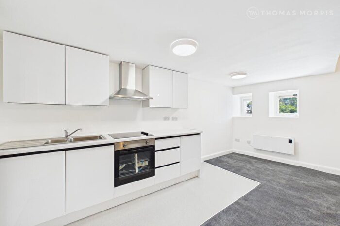 1 Bedroom Apartment To Rent In - High Street, St Neots, PE19