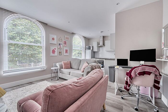 1 Bedroom Flat To Rent In Broad Street, Reading, RG1