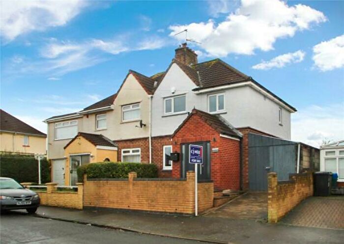 3 Bedroom House To Rent In Salcombe Road, Bristol, BS4