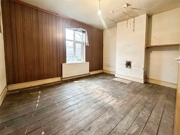 3 Bedroom Terraced House For Sale In St. Marks Road, Smethwick, West Midlands, B67