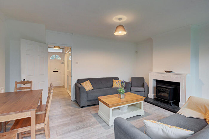 3 Bedroom Apartment To Rent In Exford Court, Bolingbroke Walk, Battersea, SW11