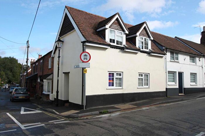 3 Bedroom End Of Terrace House To Rent In High Street, Overton, RG25