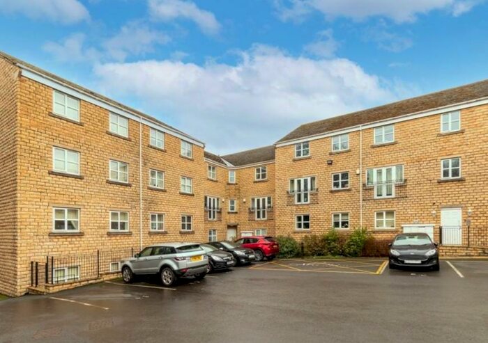 2 Bedroom Apartment To Rent In Mount Lane, Brighouse, West Yorkshire, HD6
