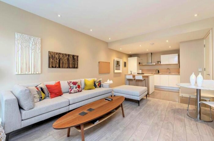 1 Bedroom Flat To Rent In Cubitt Building, Gatliff Road, Grosvenor Waterside, SW1W