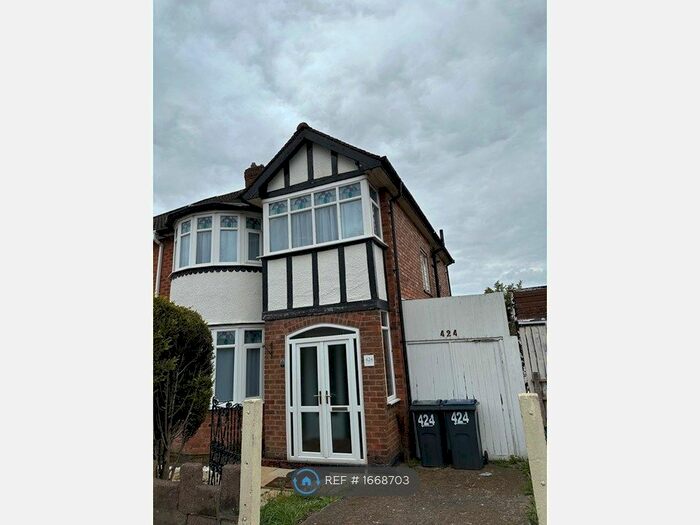5 Bedroom Semi-Detached House To Rent In Bordesley Green East, Stechford, Birmingham, B33