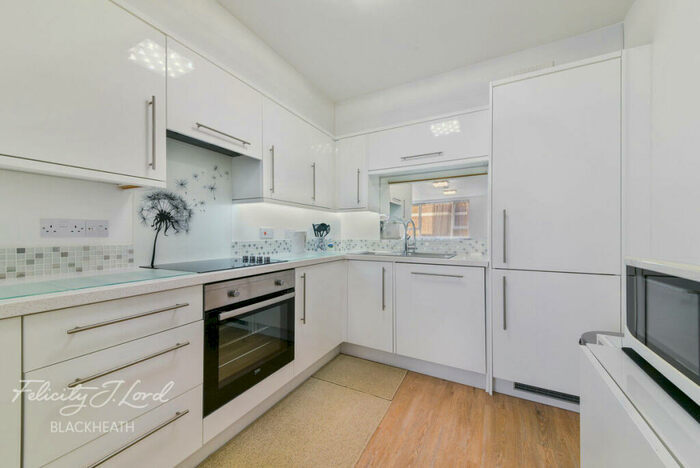 2 Bedroom Apartment For Sale In Westcombe Park Road, London, SE3