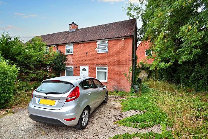 3 Bedroom Semi-Detached House For Sale In Stanmore, SO22