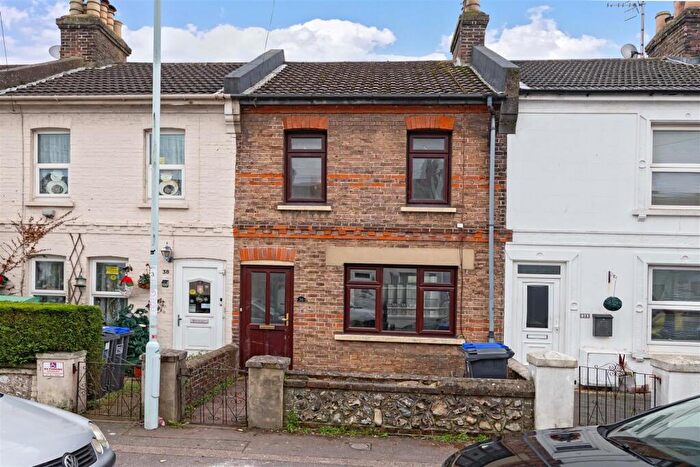 2 Bedroom Terraced House For Sale In Becket Road, Worthing, BN14
