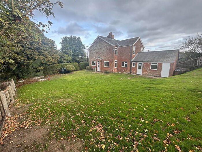 3 Bedroom Semi Detached House To Rent In Kirton, Nr Felixstowe, IP10