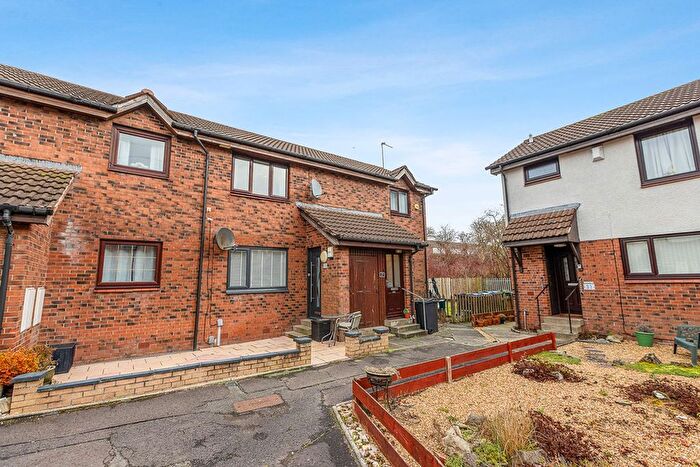 2 Bedroom Flat For Sale In Anchor Crescent, Paisley, PA1