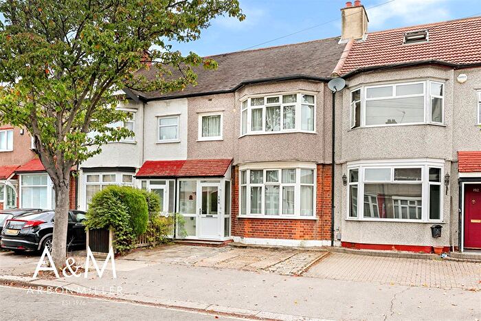 3 Bedroom Terraced House For Sale In Gantshill Crescent, Gants Hill, IG2