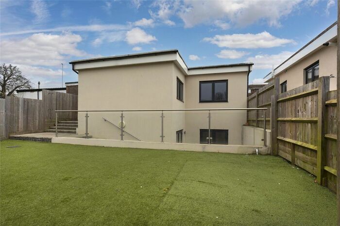 3 Bedroom Detached House To Rent In Carden Avenue, Patcham, Brighton, East Sussex, BN1