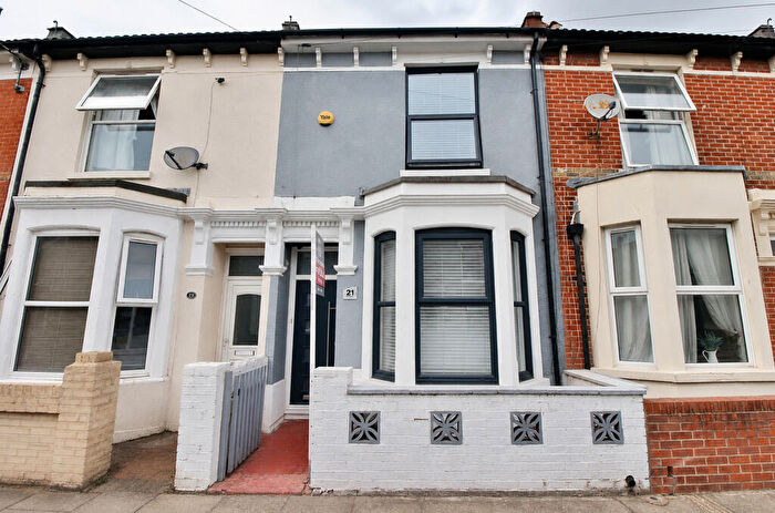 3 Bedroom Terraced House For Sale In Renny Road, Fratton, PO1