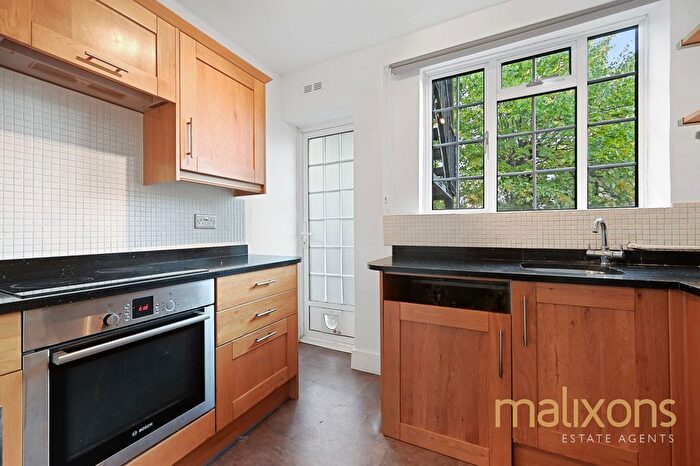 2 Bedroom Flat For Sale In Leigham Avenue, Manor Court Leigham Avenue, SW16