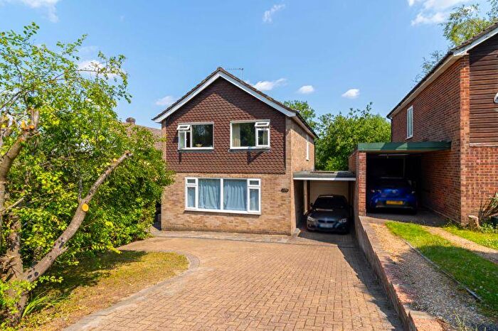 4 Bedroom Link Detached House For Sale In Burntwood Lane, Caterham, CR3