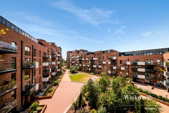 2 Bedroom Flat To Rent In Station Approach, London, SE26