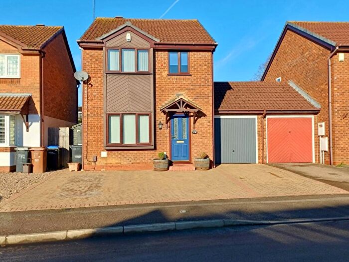 3 Bedroom Detached House For Sale In Longford Avenue, Little Billing, NN3