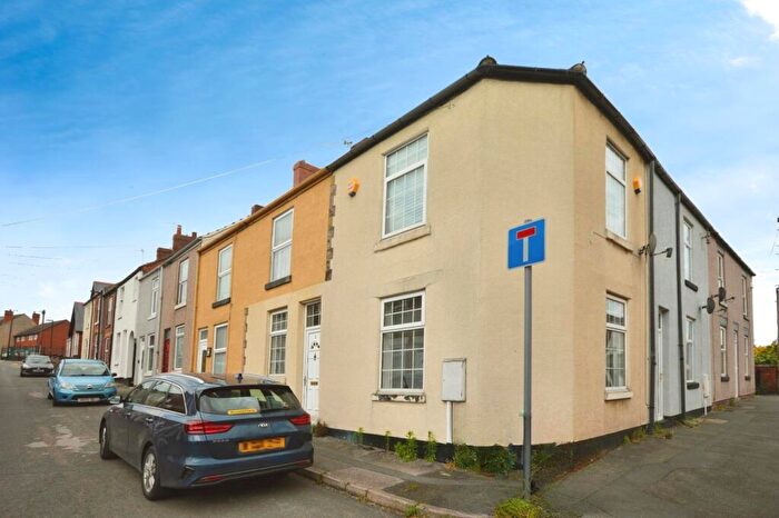 2 Bedroom Terraced House To Rent In London Street, New Whittington, Chesterfield, Derbyshire, S43