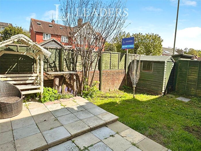 1 Bedroom Semi-Detached House For Sale In The Yews, Horndean, Waterlooville, PO8