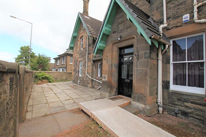 3 Bedroom Semi-Detached House To Rent In Kerse Lane, Falkirk, FK1