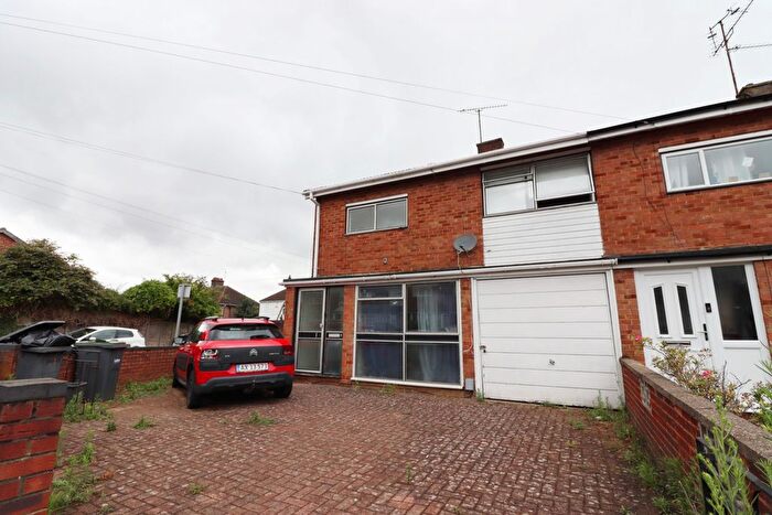 3 Bedroom Terraced House To Rent In Leagrave, Luton, LU4