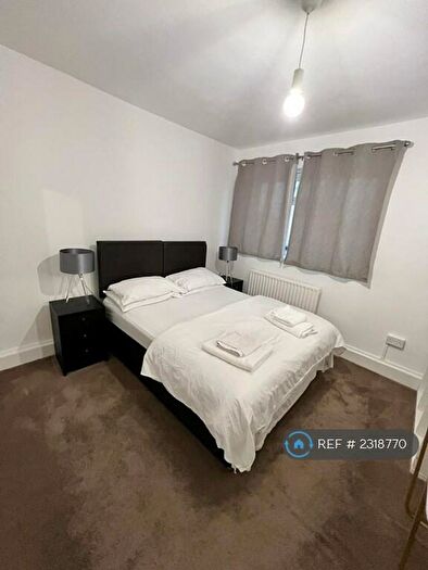 1 Bedroom Flat To Rent In Mitcham House, London, SE5