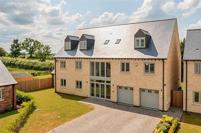 5 Bedroom Detached House For Sale In Coles Close, Little Harrowden, Northamptonshire, NN9