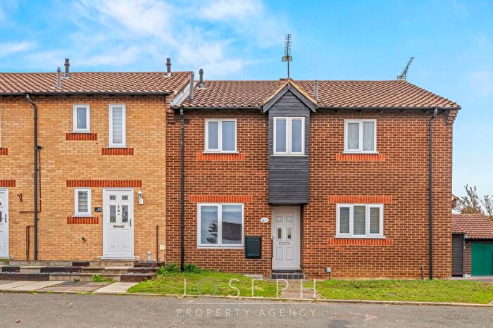 2 Bedroom Terraced House For Sale In Oldfield Road, Ipswich, IP8