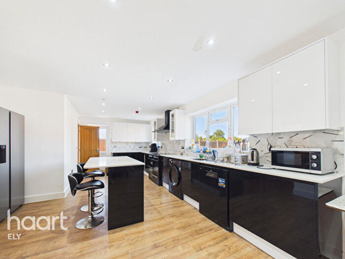 5 Bedroom Detached House For Sale In Bridge Road, Mepal, CB6