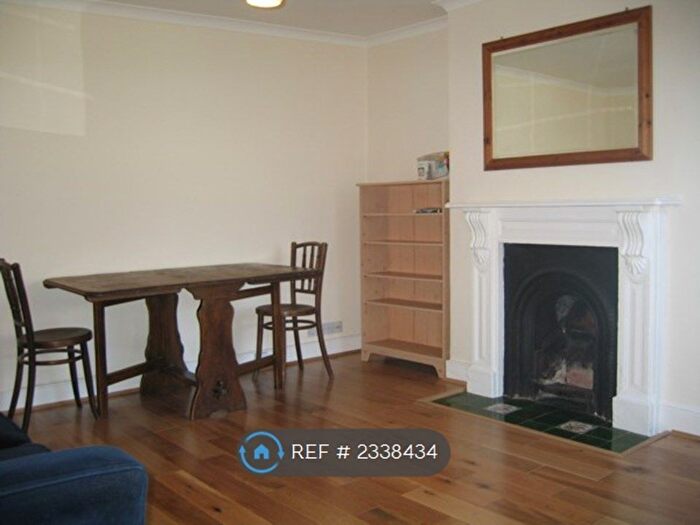 1 Bedroom Flat To Rent In Foxbourne Road, London, SW17