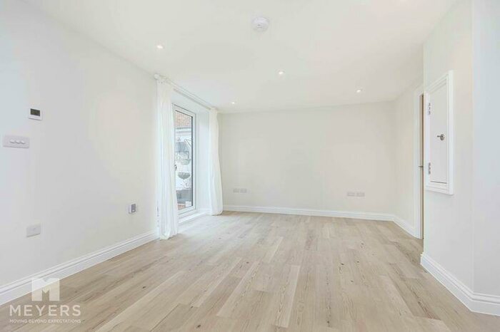 2 Bedroom Apartment To Rent In Wilson Road, Bournemouth, BH1